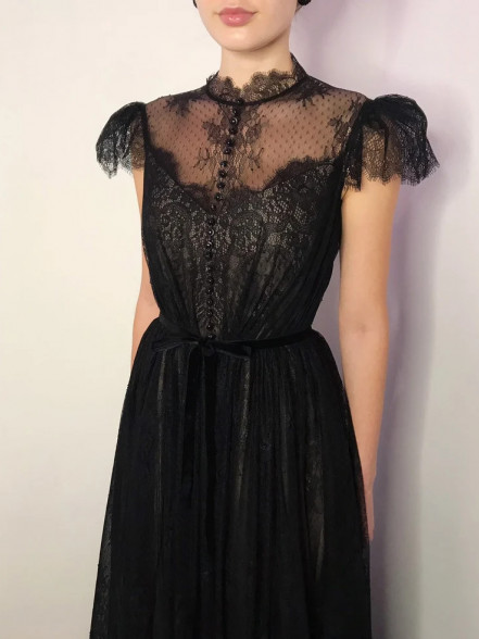 KIKI black and baige lace dress