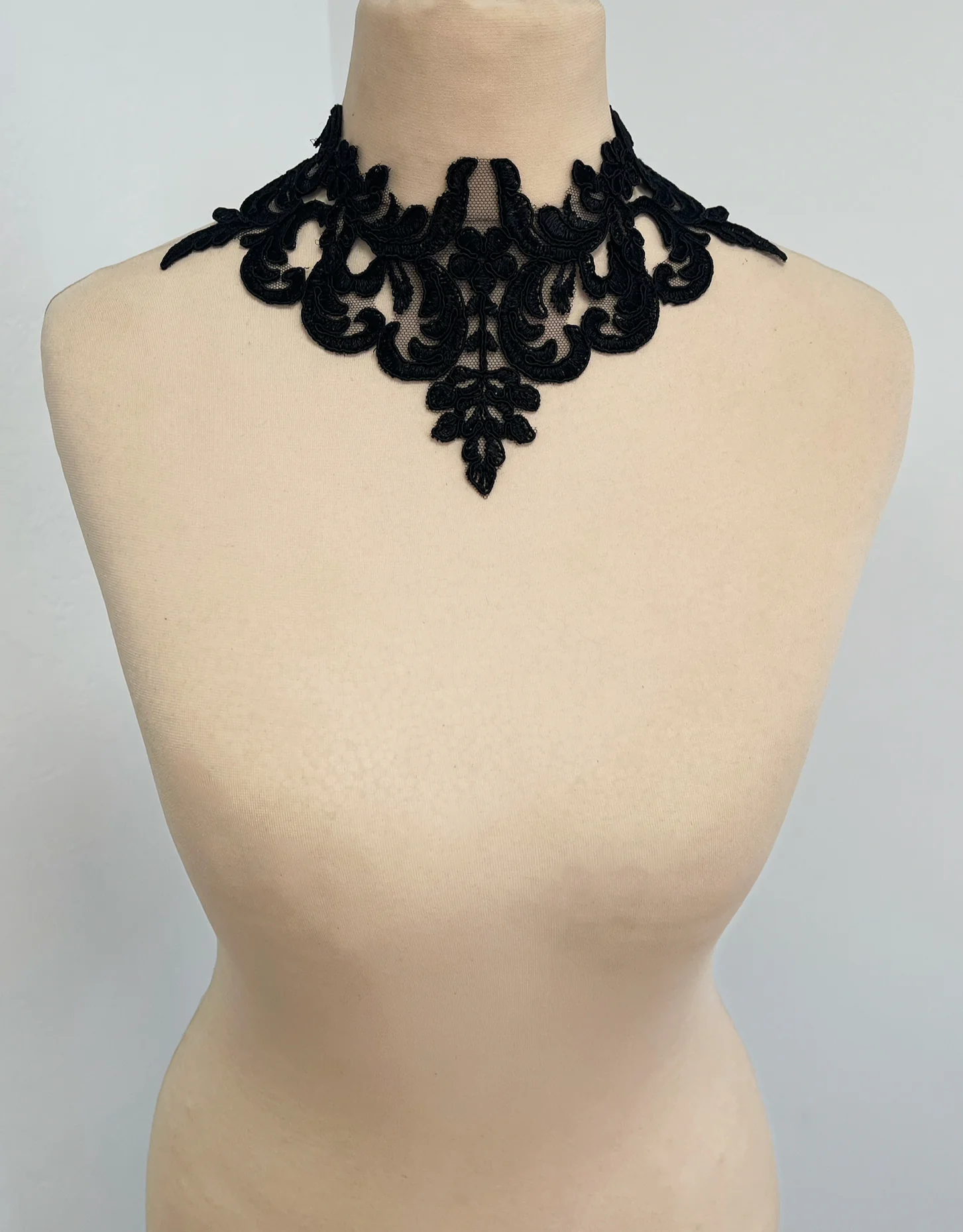 ISADORA lace choker 8 | Sherbon Clothing ISADORA lace choker - Image 4