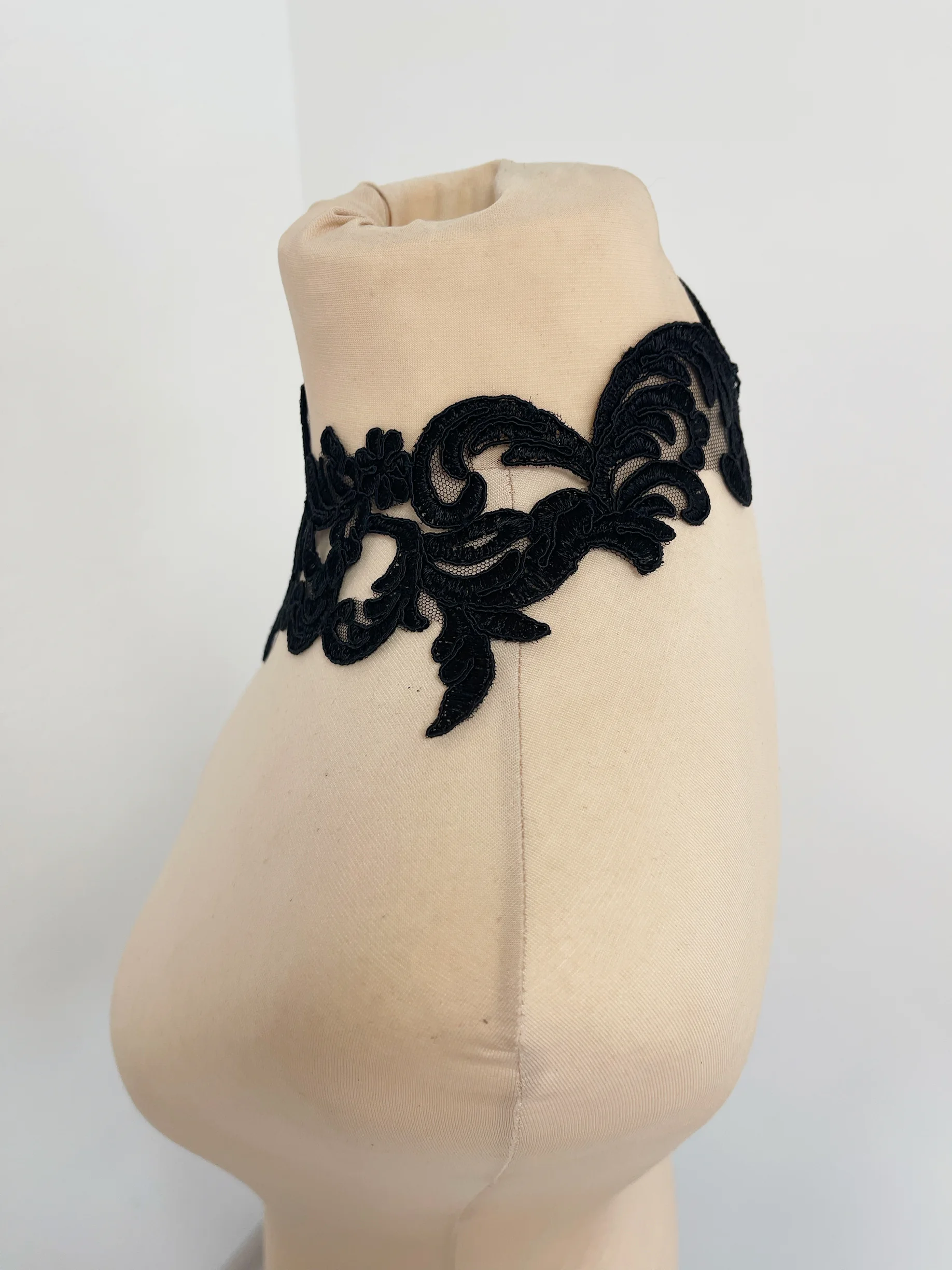 ISADORA lace choker 9 | Sherbon Clothing ISADORA lace choker - Image 5