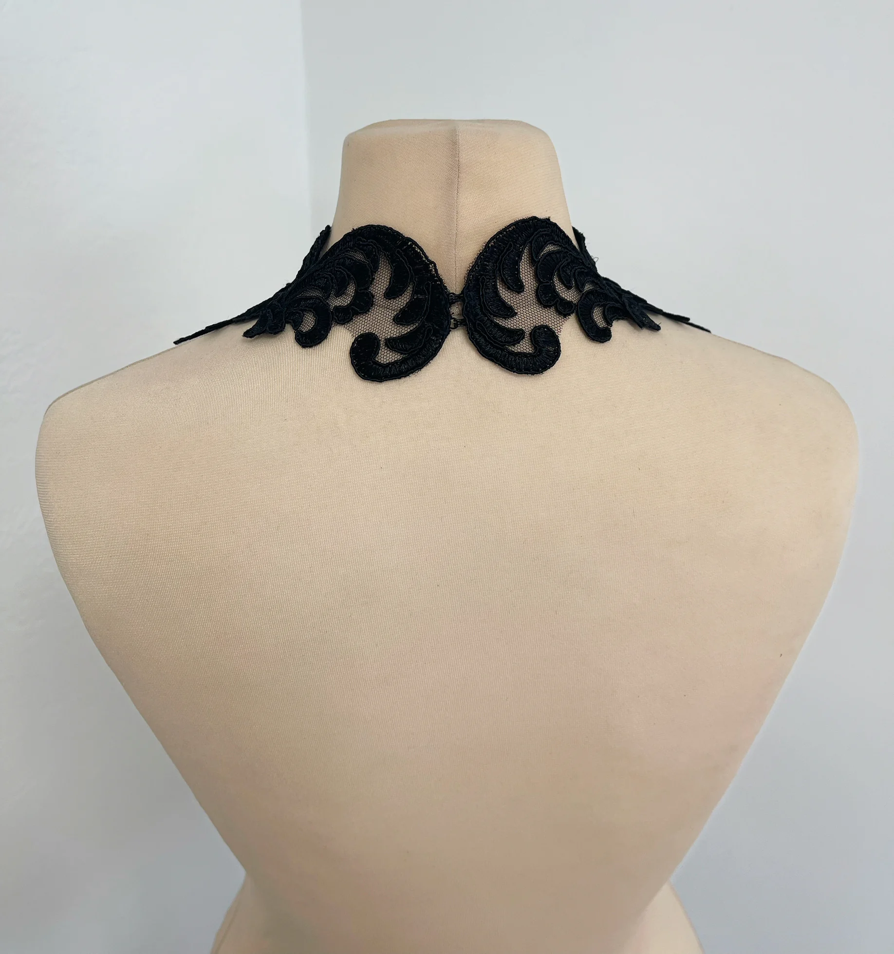 ISADORA lace choker 10 | Sherbon Clothing ISADORA lace choker - Image 6